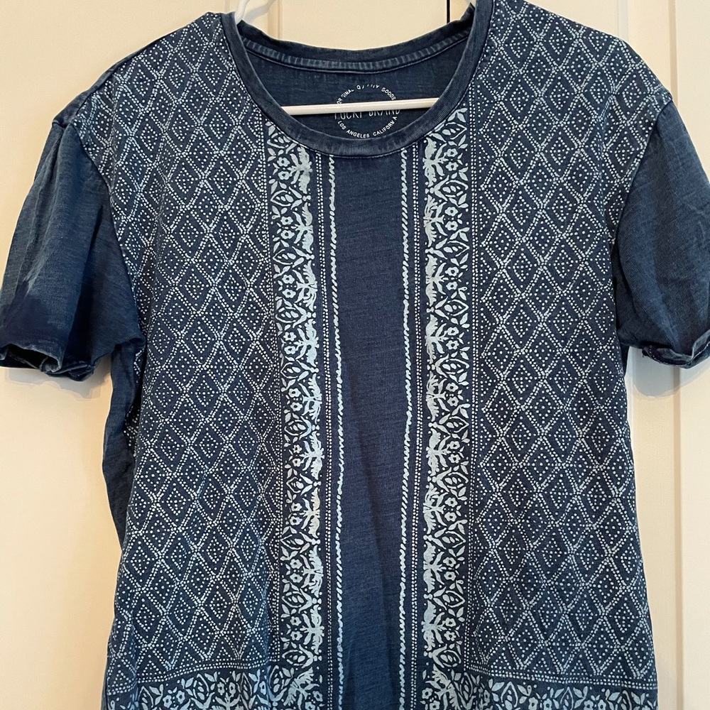 Lucky brand t-shirt